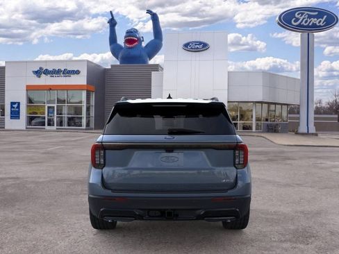 New 2026 Ford Explorer ST-Line w/ ST-Line Street Pack AWD/4WD image 6