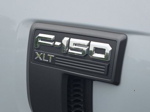 Certified 2022 Ford F150 XLT w/ Equipment Group 302A High image 13