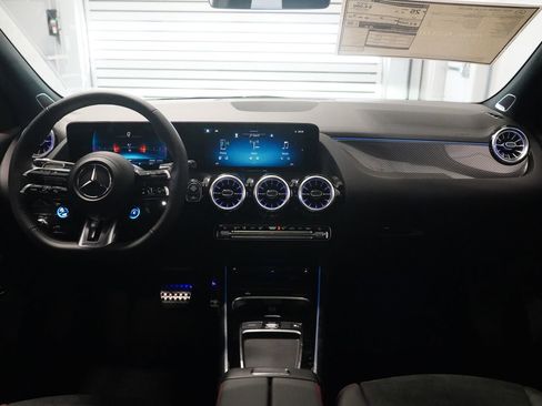 New 2026 Mercedes-Benz GLA 35 AMG 4MATIC image 17