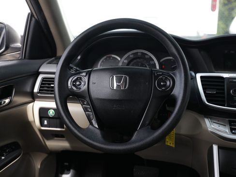 Used 2015 Honda Accord LX image 30