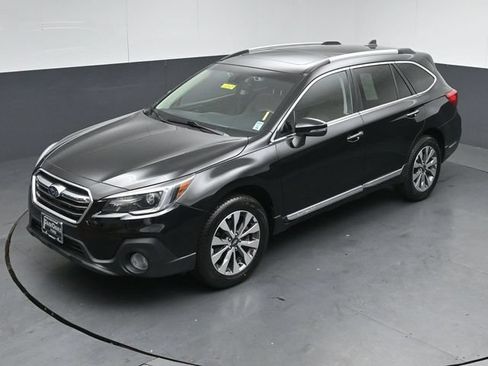 Used 2019 Subaru Outback 2.5i Touring w/ Popular Package #3A AWD/4WD image 48