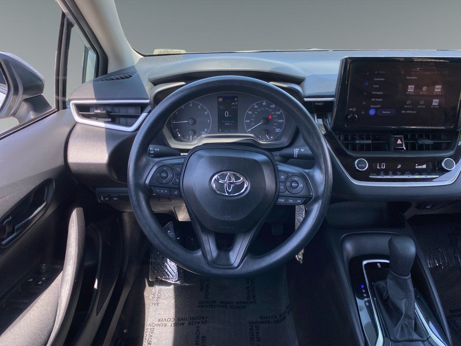 Used 2025 Toyota Corolla LE FWD image 12