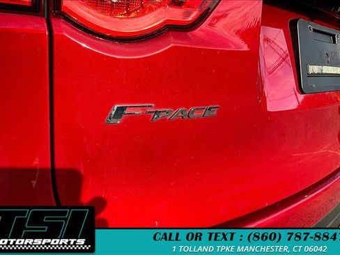 Used 2018 Jaguar F-PACE Premium image 8