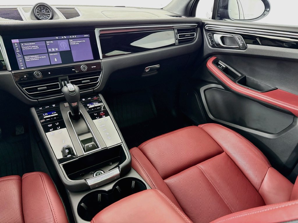 Certified 2026 Porsche Macan S AWD/4WD image 26