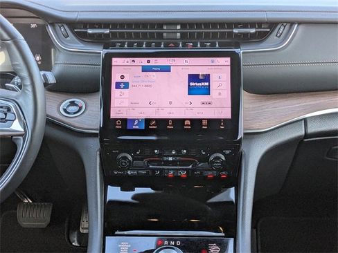 Certified 2025 Jeep Grand Cherokee Summit image 17