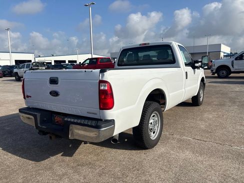 Used 2016 Ford F250 XL w/ Power Equipment Group RWD image 5