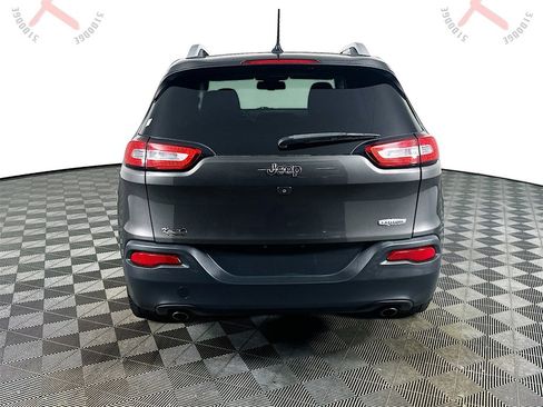 Used 2014 Jeep Cherokee Latitude w/ Comfort/Convenience Group image 6