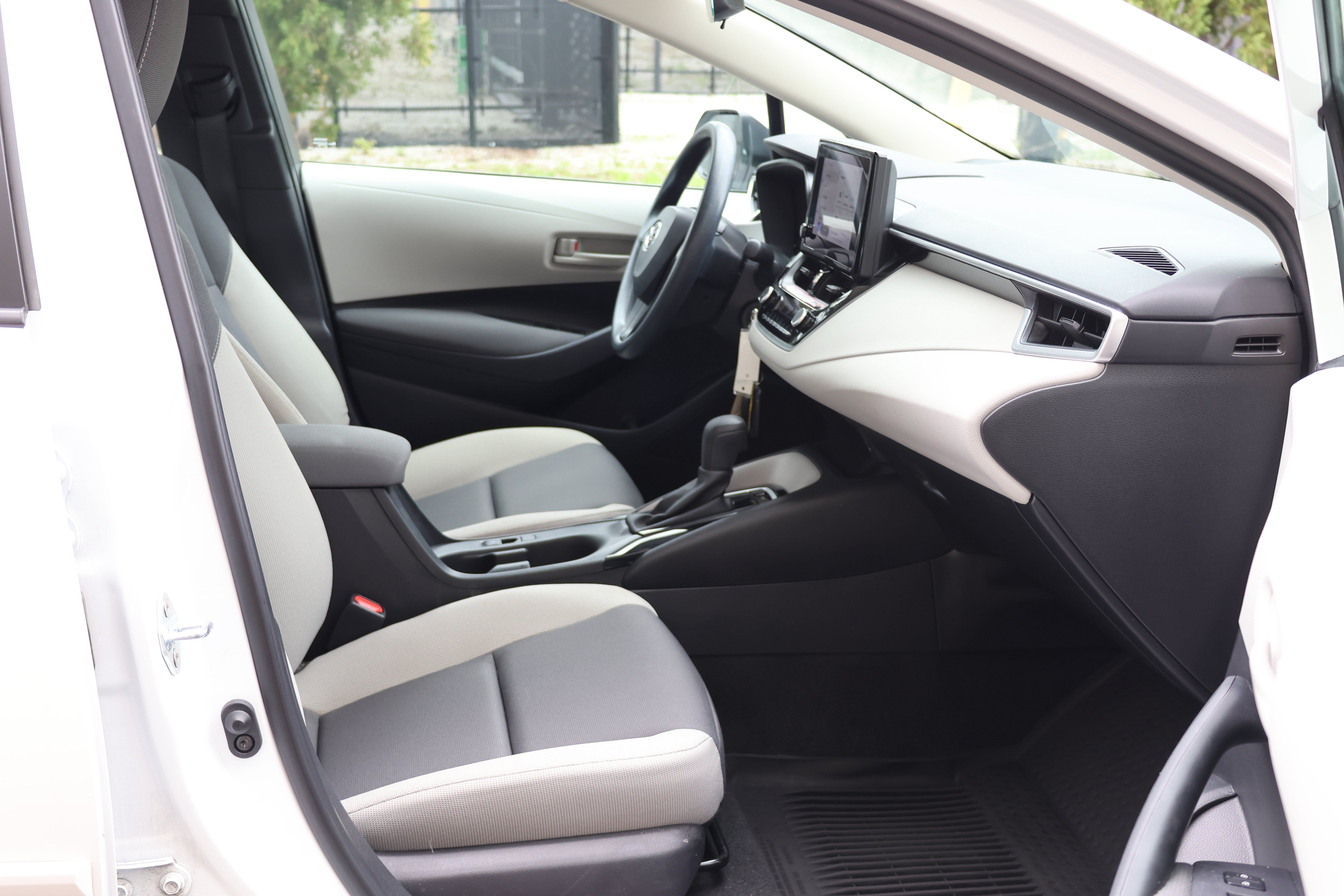 Certified 2024 Toyota Corolla LE FWD image 35