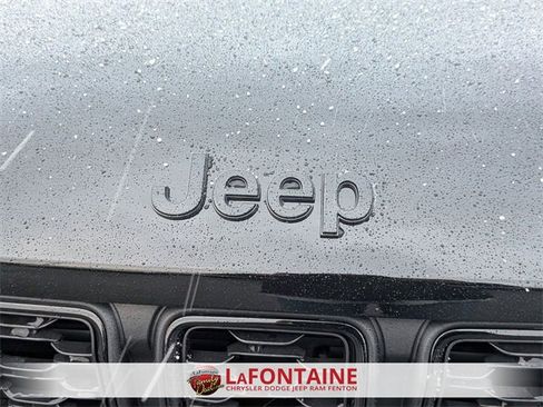 New 2025 Jeep Grand Cherokee Limited image 9