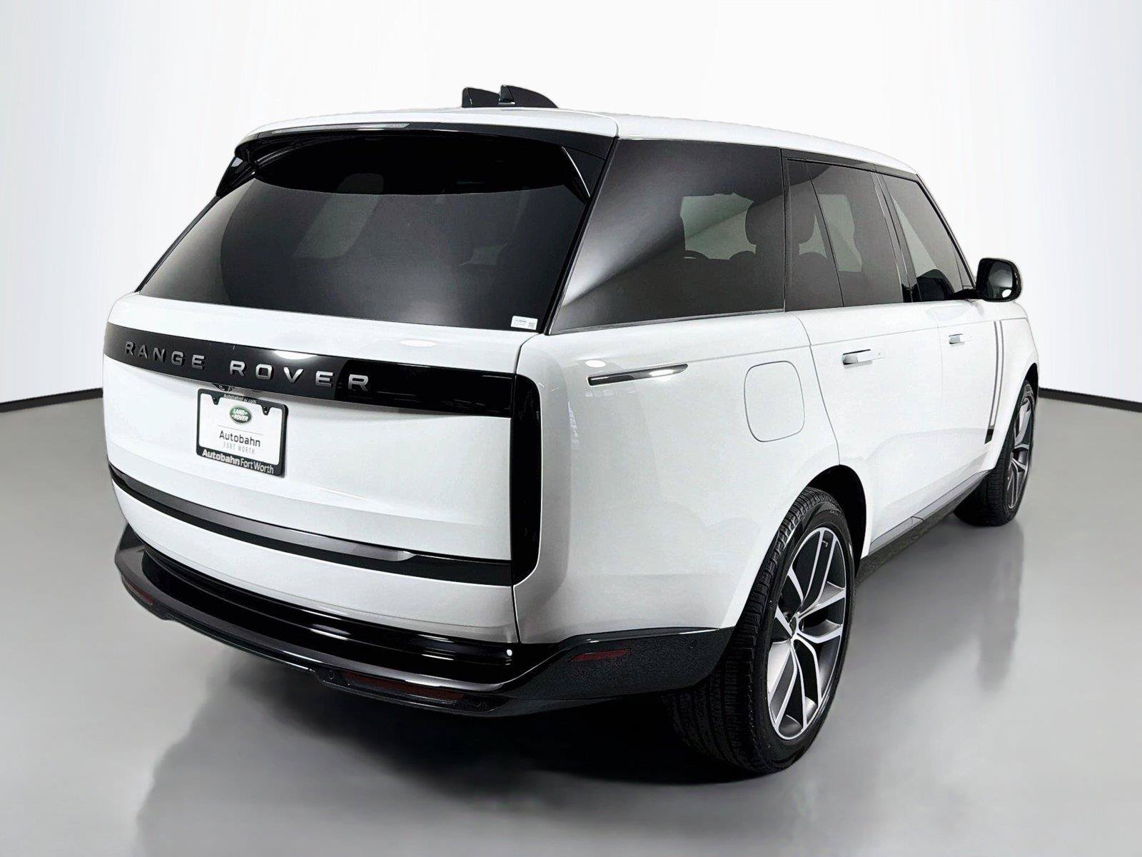 New 2026 Land Rover Range Rover SE AWD/4WD image 5
