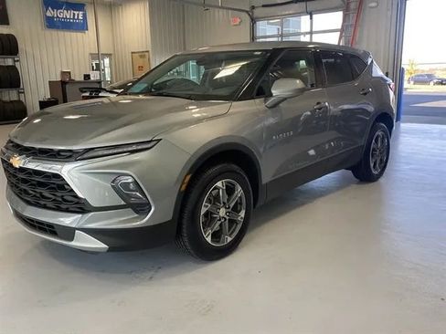 Used 2025 Chevrolet Blazer LT image 7