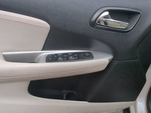 Used 2013 Dodge Journey Crew w/ Flexible Seating Group AWD/4WD image 12