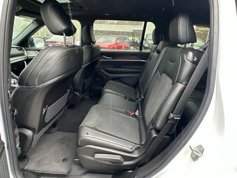 New 2026 Jeep Grand Cherokee L 4WD image 30