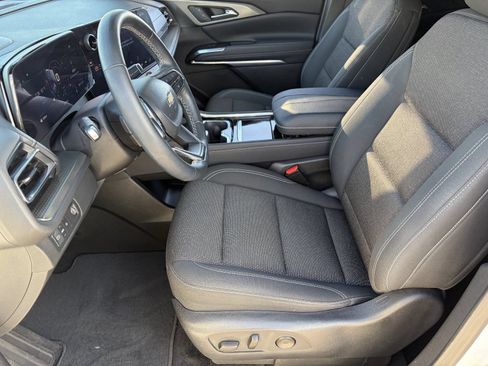 Certified 2024 Chevrolet Traverse LT w/ Trailering Package FWD image 20