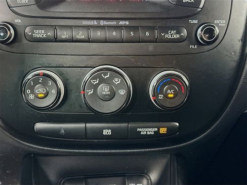 Used 2016 Kia Soul Base image 13