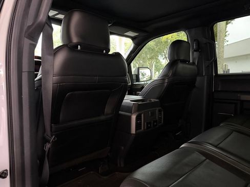 Used 2019 Ford F150 Raptor w/ Equipment Group 802A Luxury AWD/4WD image 39
