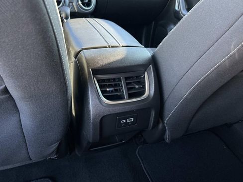 Used 2024 Chevrolet Blazer LT image 18