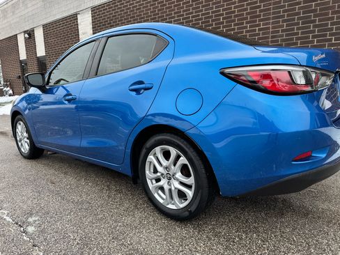 Used 2018 Toyota Yaris iA image 32