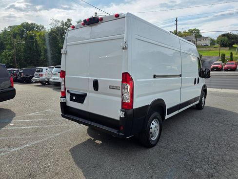 Used 2023 RAM ProMaster 2500 FWD image 5