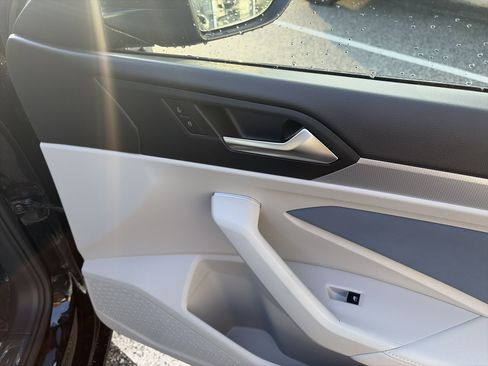 New 2026 Volkswagen Jetta SE FWD image 20