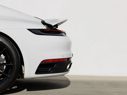 Certified 2022 Porsche 911 Carrera w/ Premium Package RWD image 13