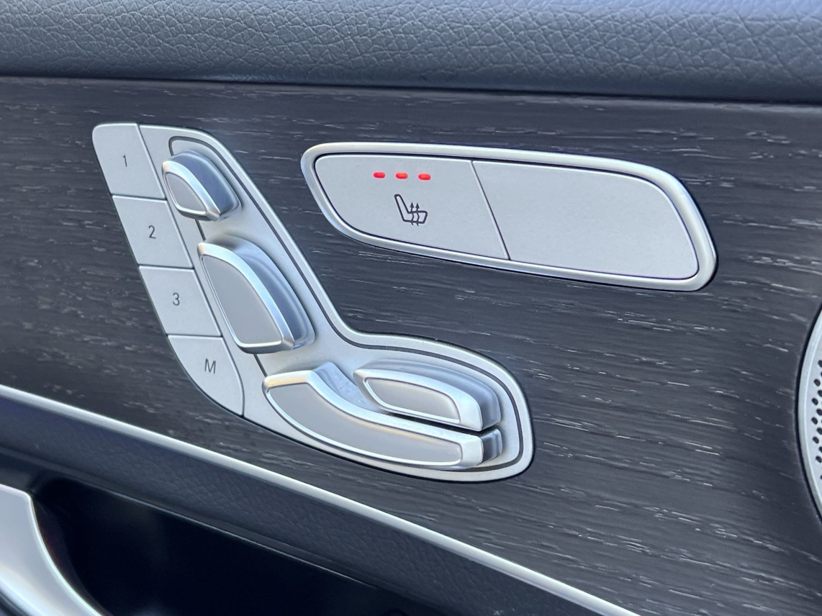 Certified 2020 Mercedes-Benz GLC 300 4MATIC image 41
