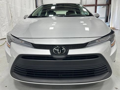 Used 2026 Toyota Corolla LE FWD image 2