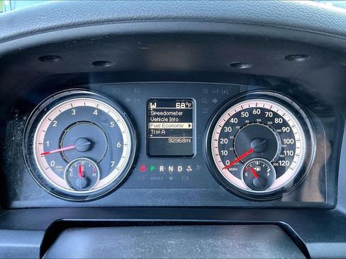 Used 2018 RAM 1500 Express w/ Black Ram 1500 Express Group AWD/4WD image 13