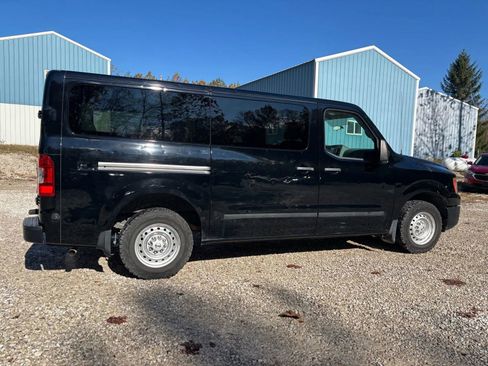 Used 2019 Nissan NV 3500 S image 5