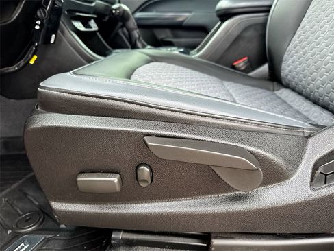 Used 2021 Chevrolet Colorado Z71 w/ Safety Package image 12