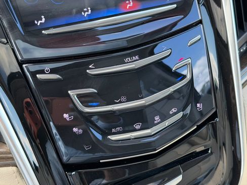 Used 2020 Cadillac Escalade ESV Premium Luxury AWD/4WD image 40