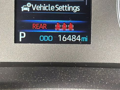 Used 2024 Toyota Corolla SE image 27