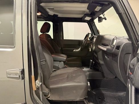 Used 2017 Jeep Wrangler Unlimited Sahara w/ Dual Top Group image 22