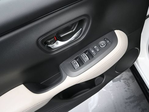Certified 2025 Honda HR-V EX-L image 22
