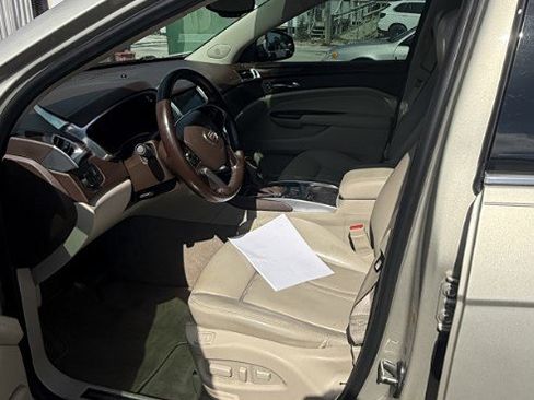 Used 2014 Cadillac SRX Performance w/ Driver Awareness Package image 2