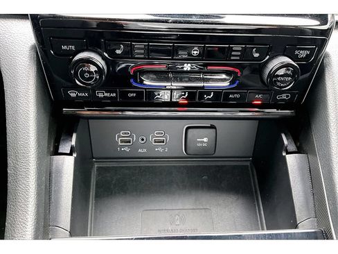 Certified 2024 Jeep Grand Cherokee L Altitude AWD/4WD image 31