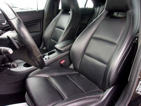 Used 2018 Mercedes-Benz CLA 250 CLA250 4MATIC image 9