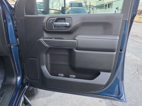 Used 2023 GMC Sierra 2500 AT4 image 37