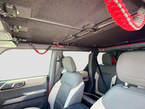 Used 2023 Ford Bronco Wildtrak image 25