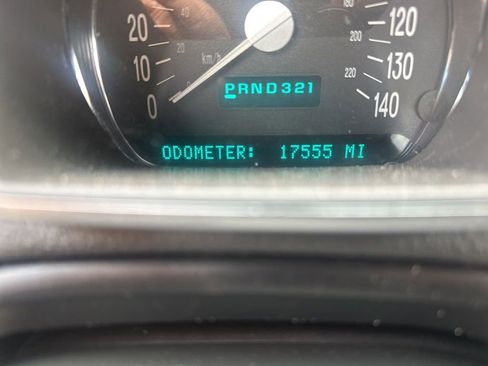 Used 2004 Chevrolet SSR w/ Preferred Equipment Group image 9