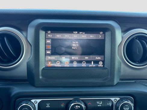 Used 2018 Jeep Wrangler Unlimited Sport S AWD/4WD image 30