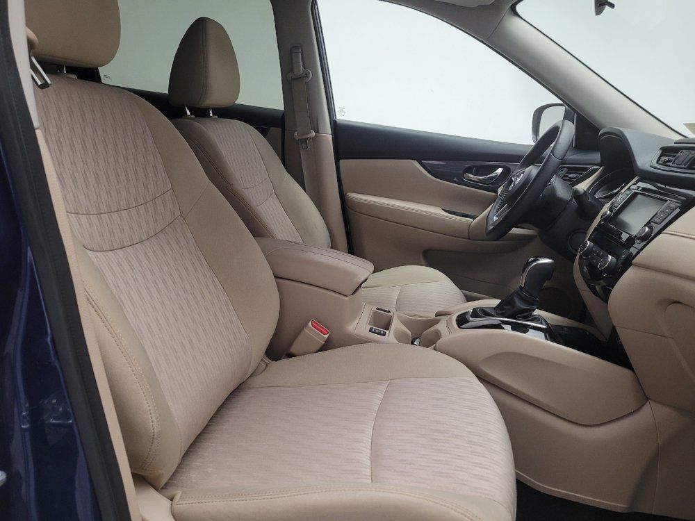 Used 2020 Nissan Rogue SV w/ Sun & Sound Touring Package FWD image 21