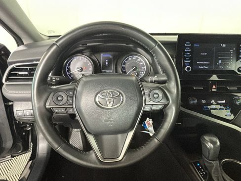 Used 2024 Toyota Camry SE FWD image 14