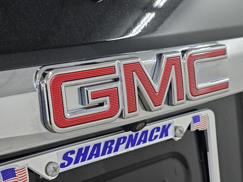 Used 2017 GMC Acadia SLE w/ Driver Alert Package I FWD image 31
