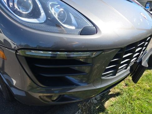Used 2017 Porsche Macan AWD/4WD image 5