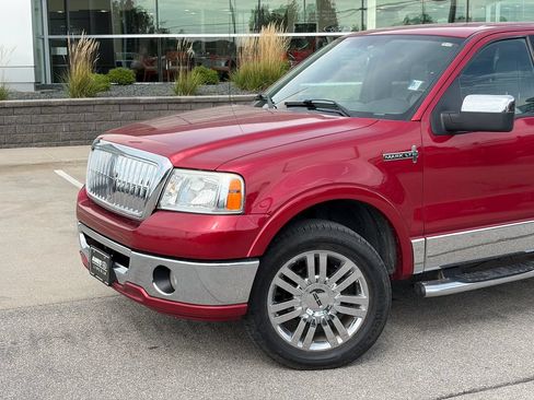 Used 2007 Lincoln Mark LT 4x4 image 2