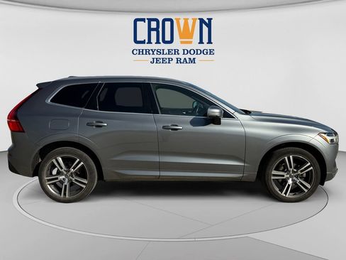 Used 2020 Volvo XC60 T5 Momentum AWD/4WD image 2