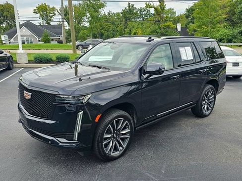 Used 2023 Cadillac Escalade Sport w/ Touring Package AWD/4WD image 4