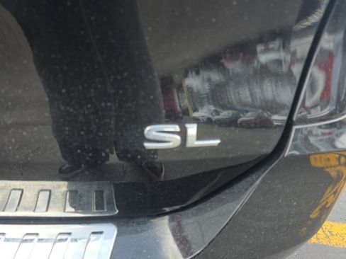 Used 2019 Nissan Rogue SL w/ Premium Package image 5