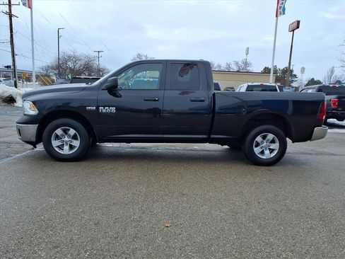 Used 2017 RAM 1500 ST w/ SXT Appearance Group image 5